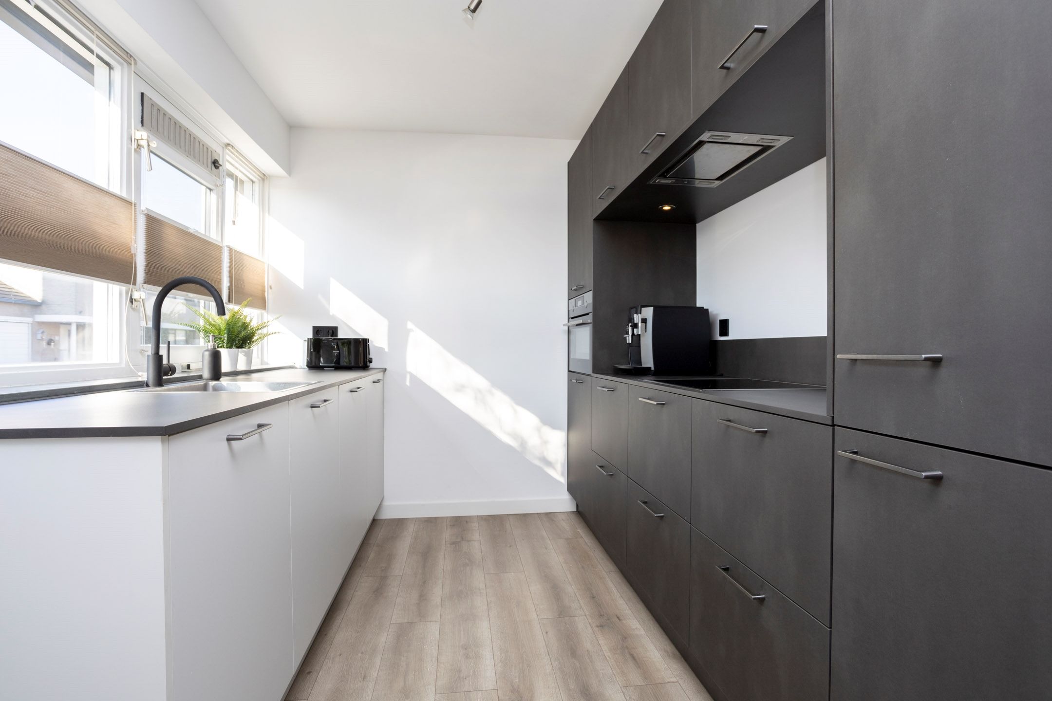 Foto 21 van Burgemeester Hendrixstraat 97