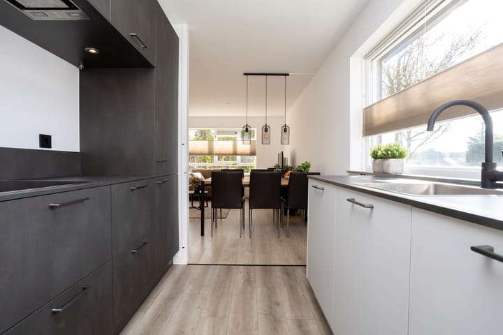 Photo 22 of Burgemeester Hendrixstraat 97