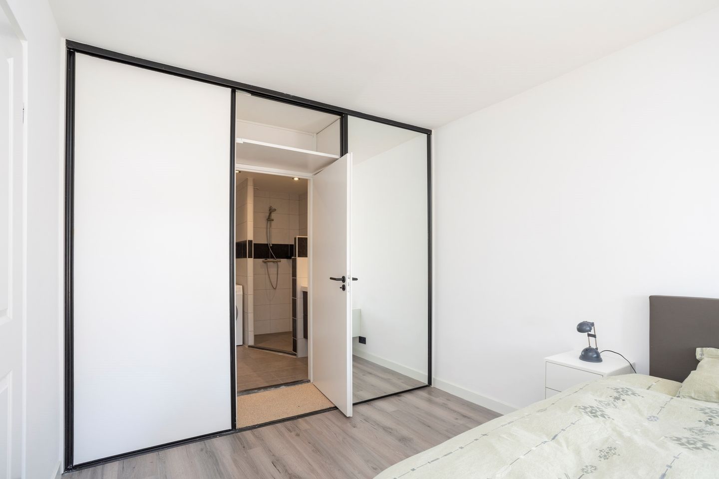 Foto 25 van Burgemeester Hendrixstraat 97