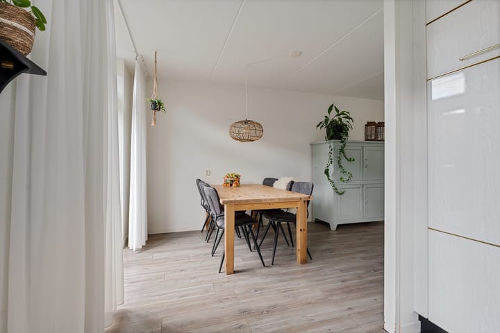 Photo 16 of Broeklaan 13