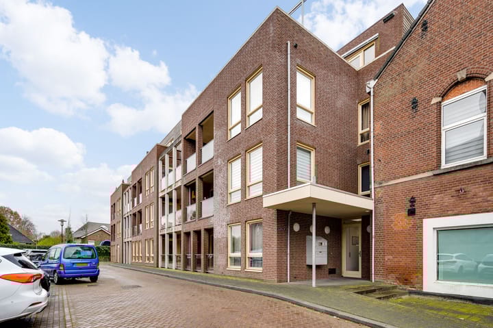 Foto 1 van Dokter Molplein 2