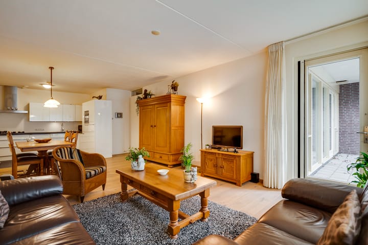 Foto 11 van Dokter Molplein 2