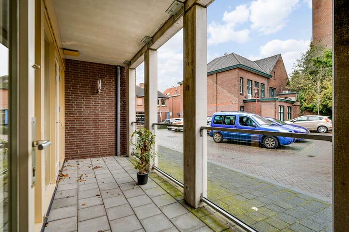 Foto 14 van Dokter Molplein 2