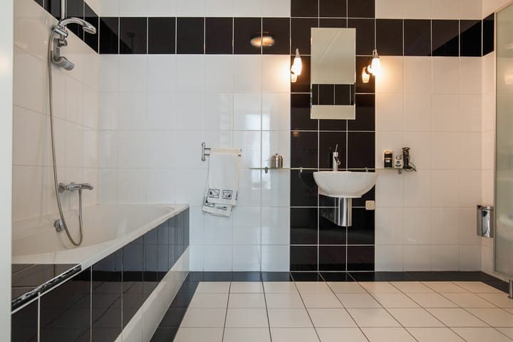 Foto 24 van Brandaris 64