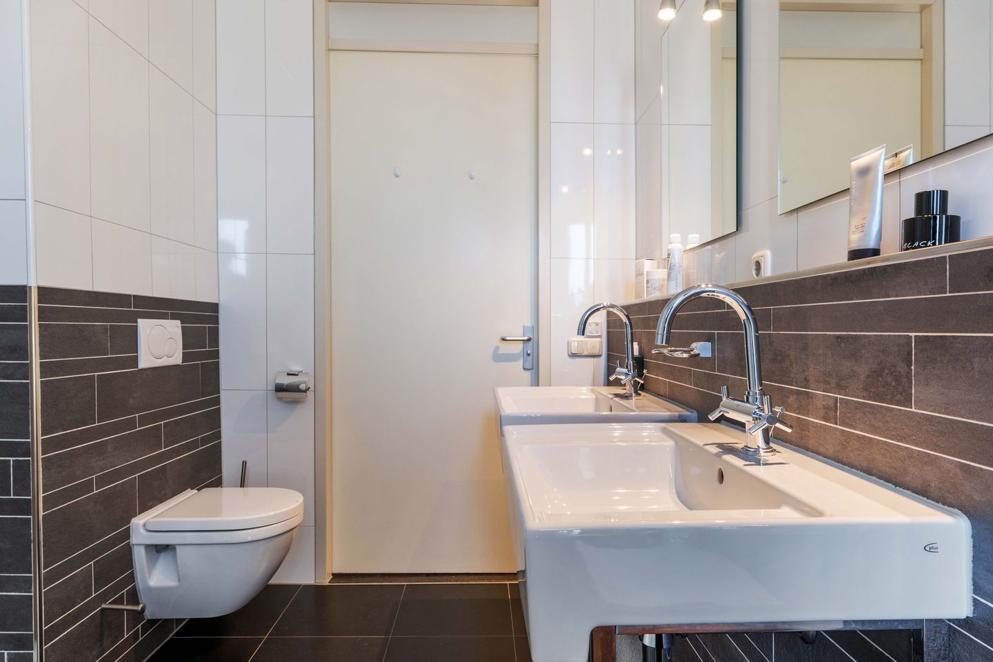 Photo 40 of de Trog 68