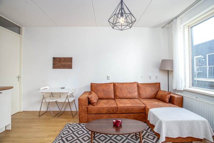 Photo 6 of Berlagestraat 40