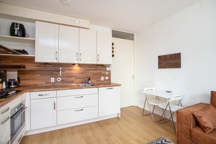 Photo 8 of Berlagestraat 40