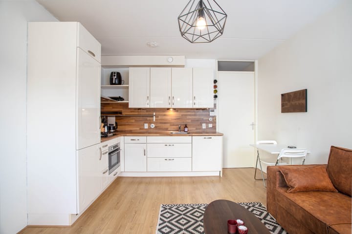 Photo 10 of Berlagestraat 40