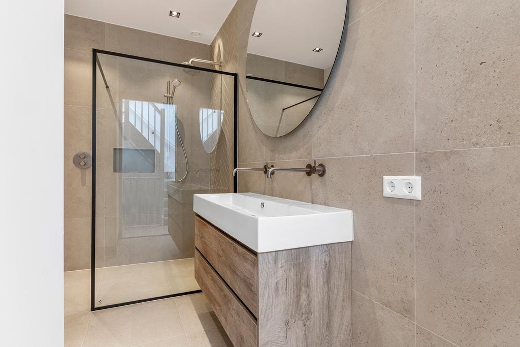 Photo 10 of Koninginneweg 181-3