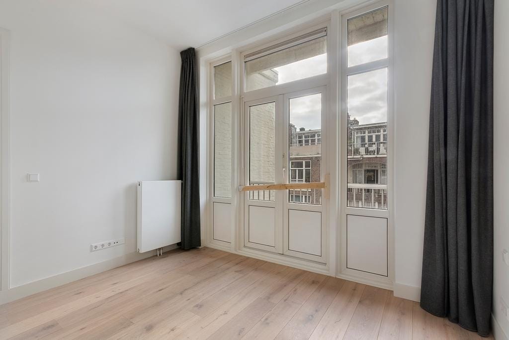 Photo 11 of Koninginneweg 181-3