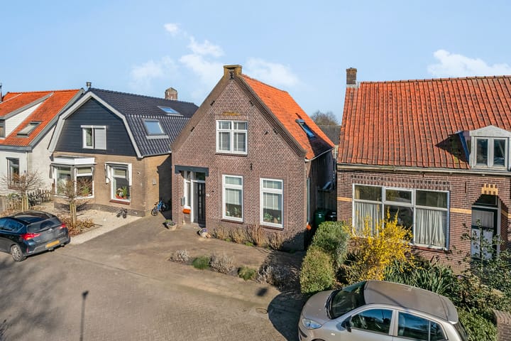 Foto 2 van Parallelweg 10