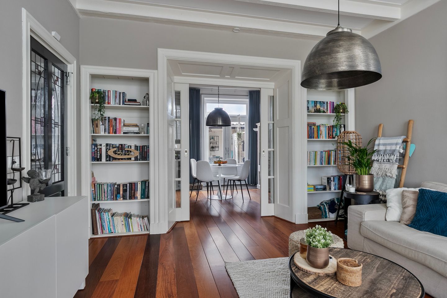 Foto 5 van Parallelweg 10