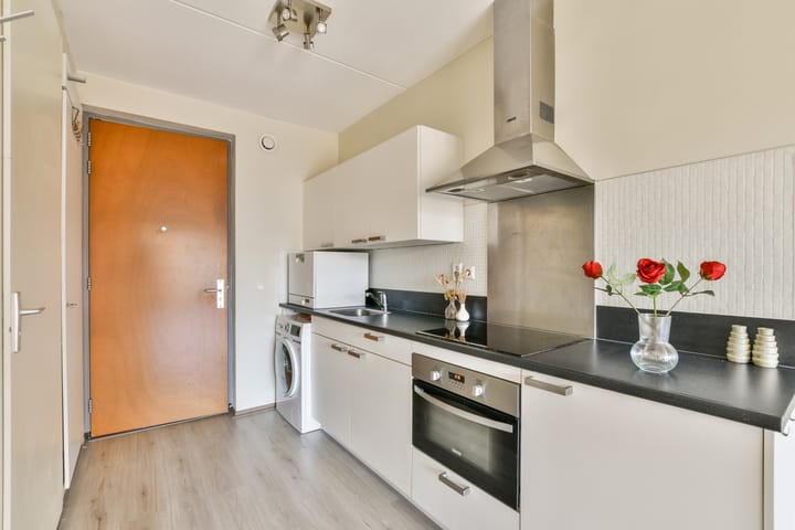 Photo 6 of Welnastraat 83