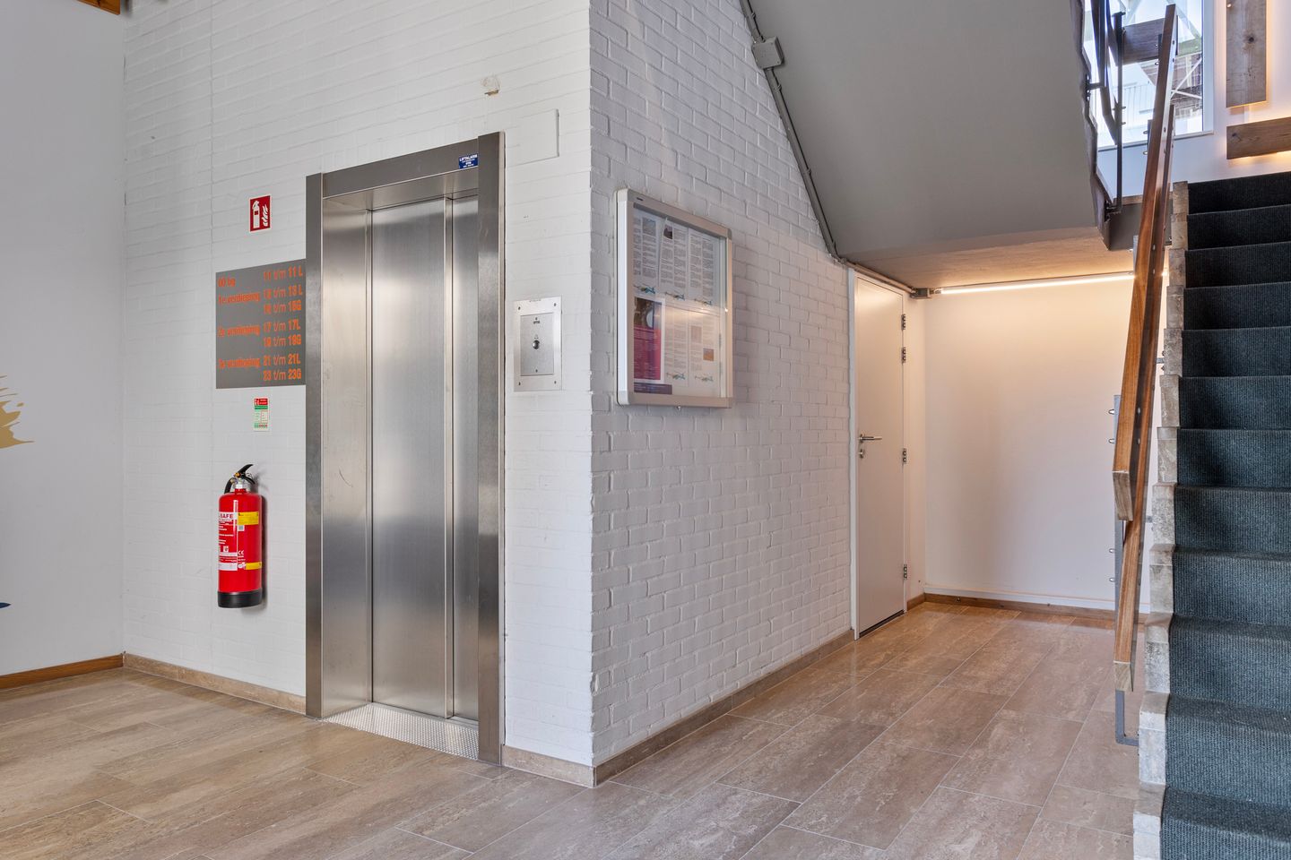 Photo 19 of Govert Flinckstraat 19-C