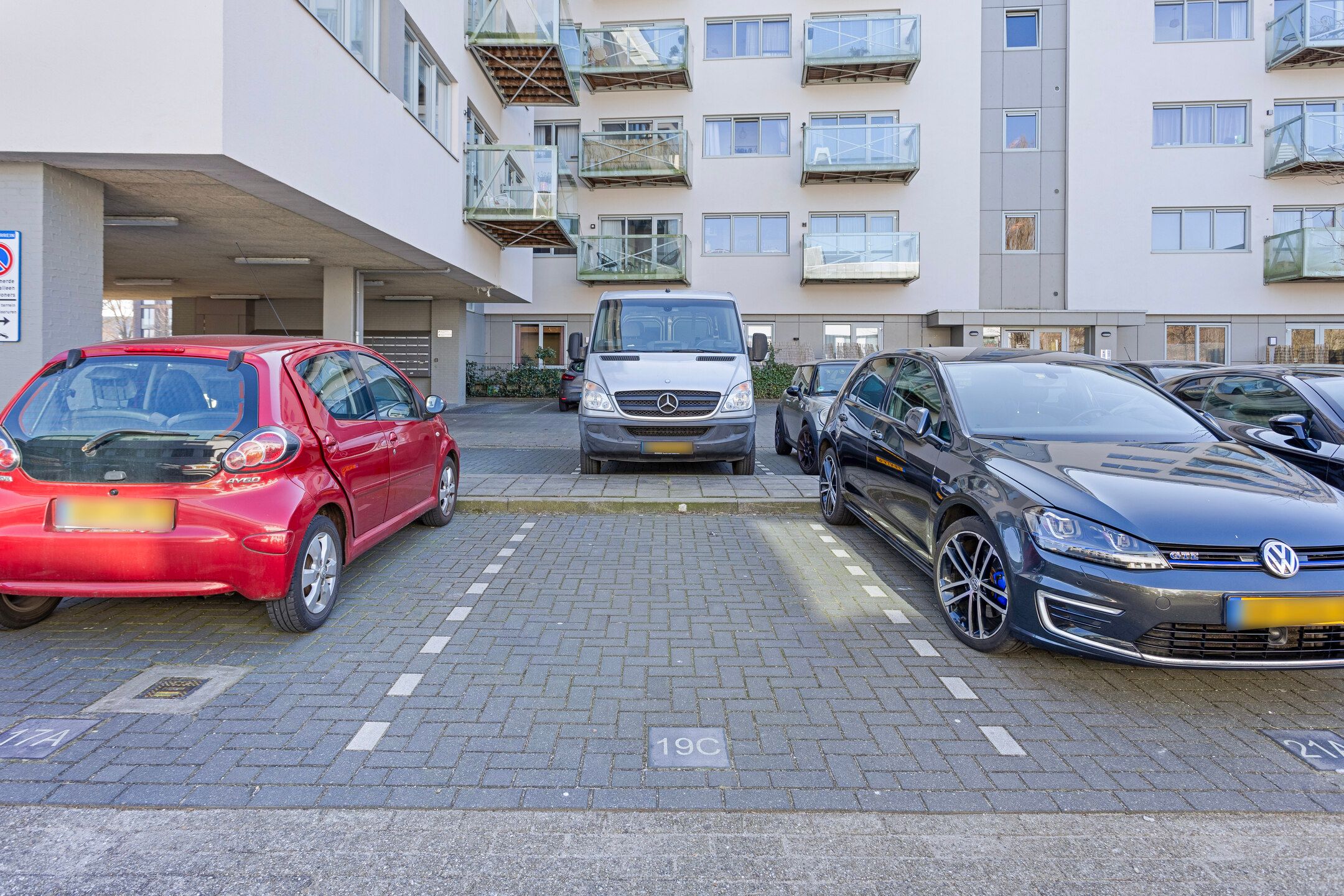 Photo 24 of Govert Flinckstraat 19-C