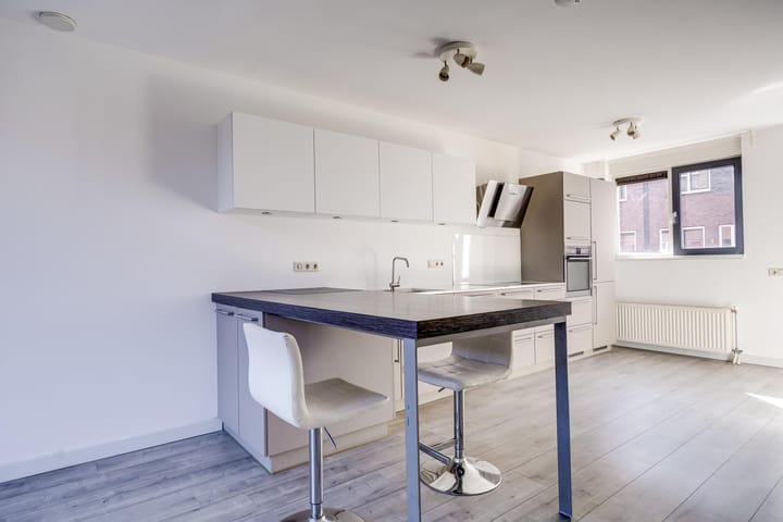 Foto 4 van Laaxumstraat 11