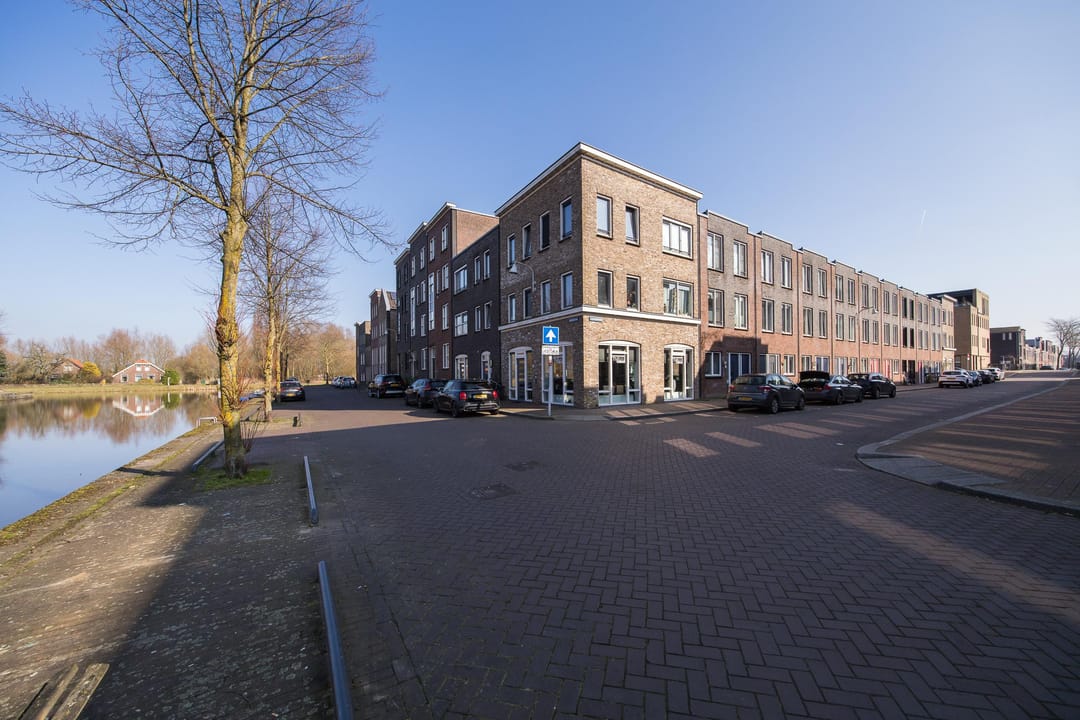 Foto 37 van Laaxumstraat 11