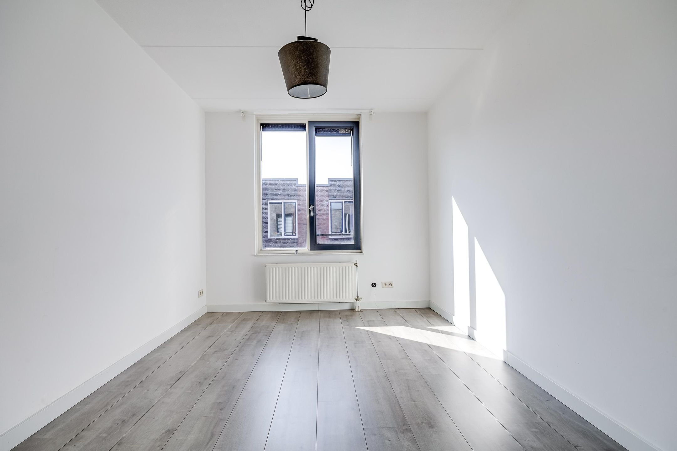 Foto 30 van Laaxumstraat 11