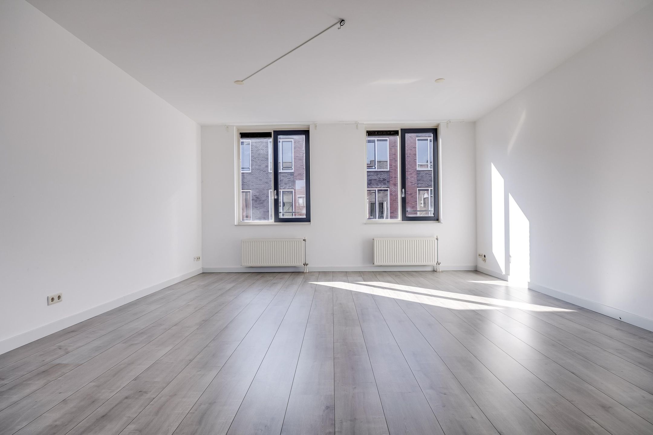 Foto 21 van Laaxumstraat 11