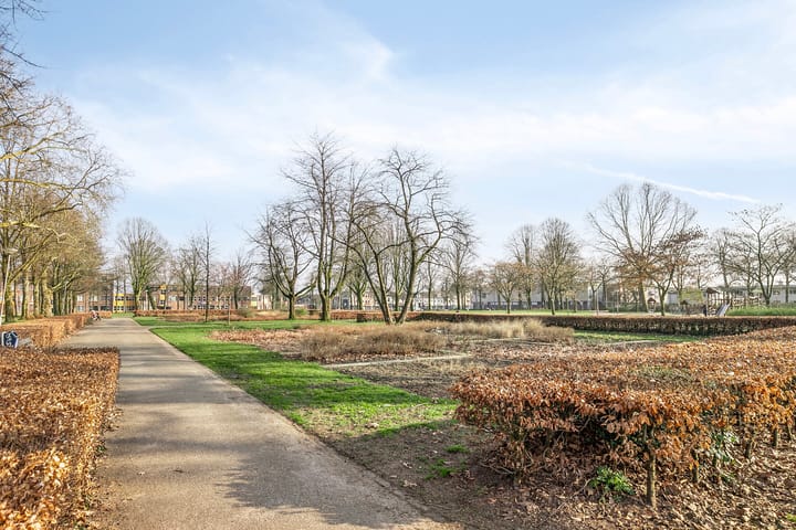 Foto 33 van Charlotte de Bourbonlaan 5