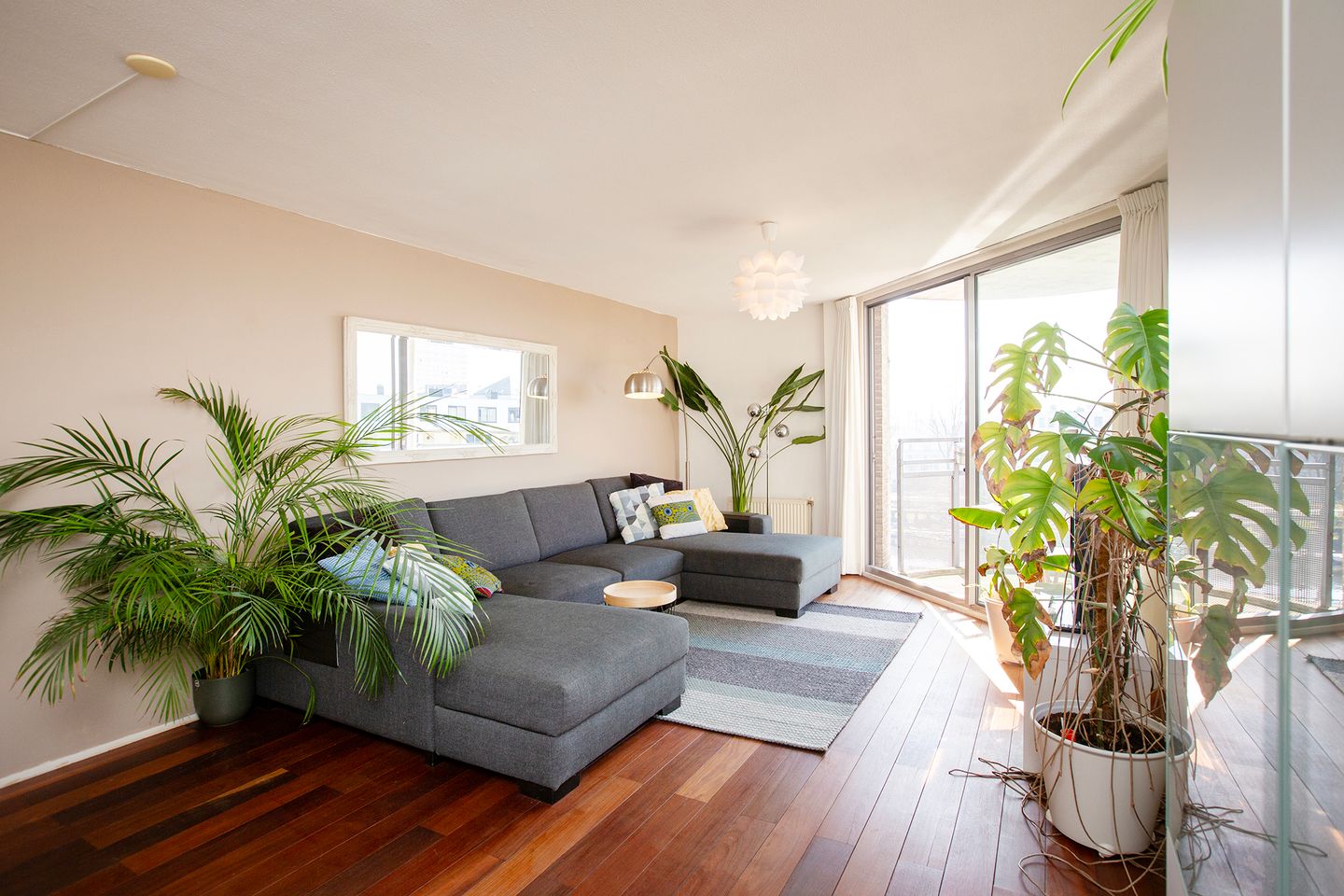 Foto 1 van Borneolaan 286