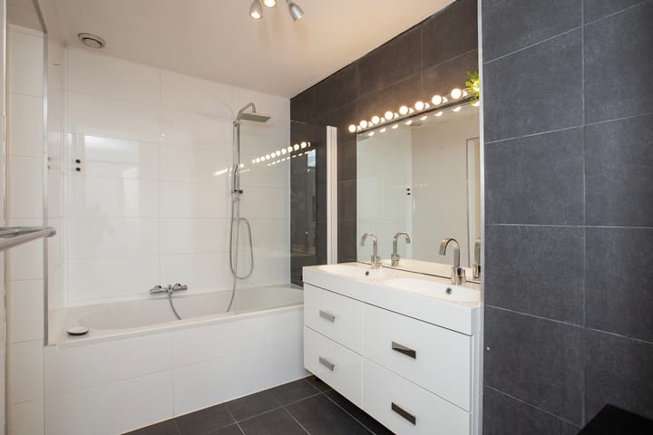 Foto 14 van Borneolaan 286