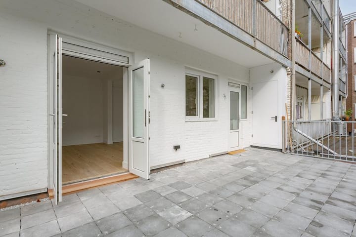 Photo 22 of Van Woustraat 189-1