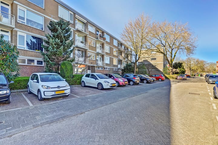 Foto 4 van Burgemeester Crezéestraat 59