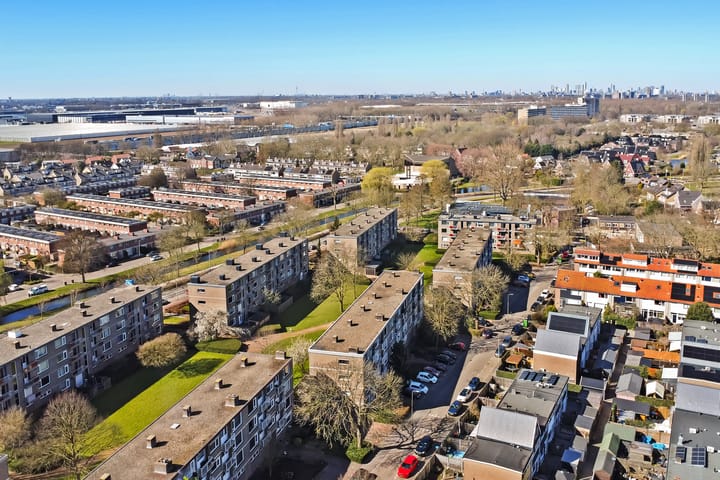 Foto 28 van Burgemeester Crezéestraat 59