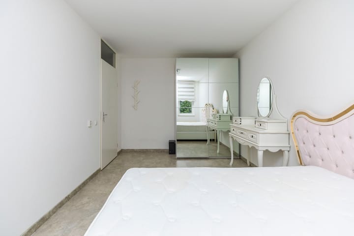 Foto 12 van Gaesbeekstraat 71