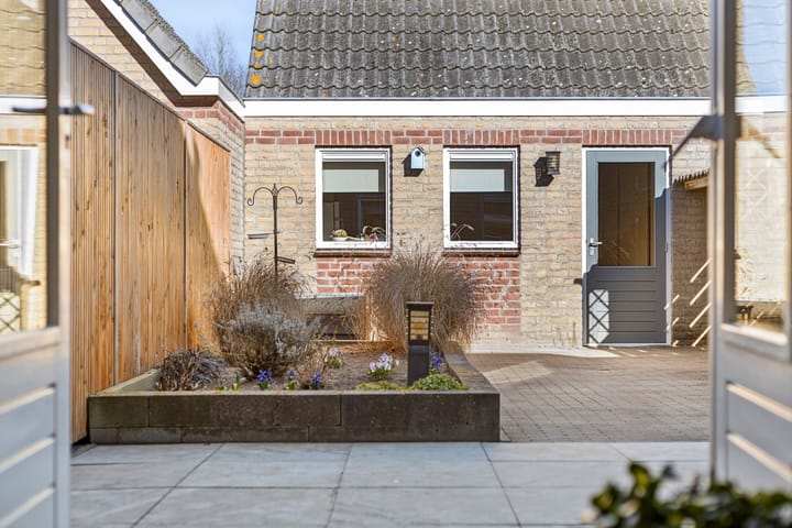 Foto 26 van Jasmijnstraat 4