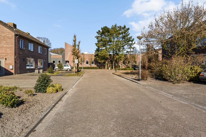 Foto 33 van Margrietlaan 19