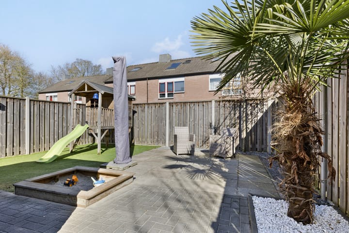 Foto 32 van De Meerkoet 17