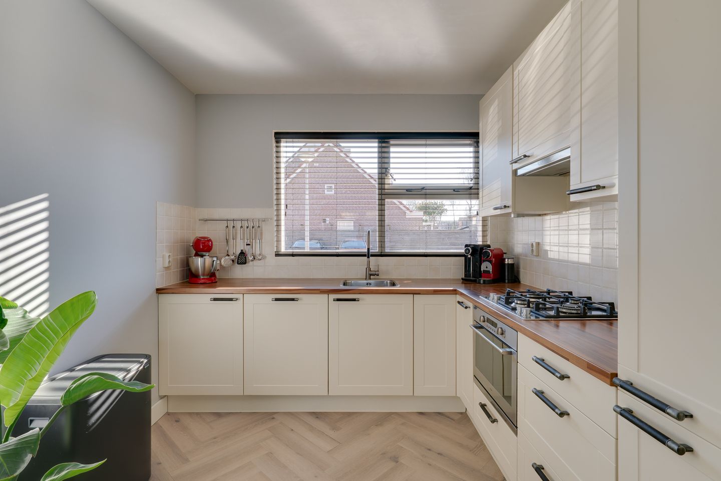 Foto 14 van Suze Groenewegstraat 15