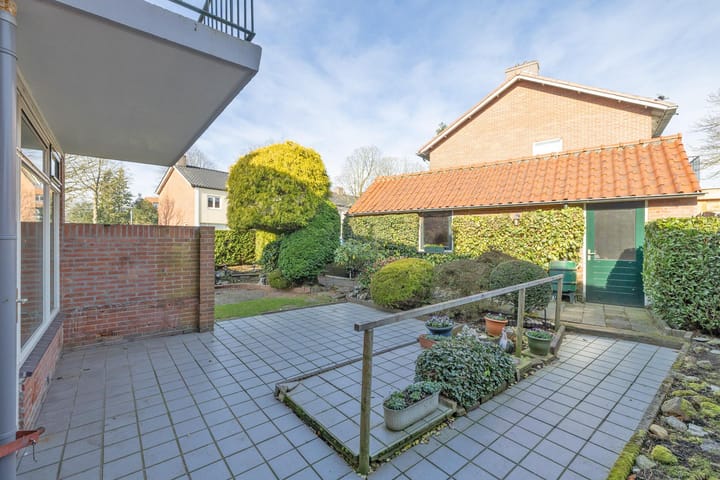 Foto 19 van Van Riebeeckweg 1