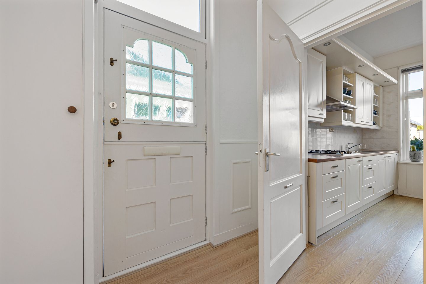 Photo 10 of Leeuwarderweg 28