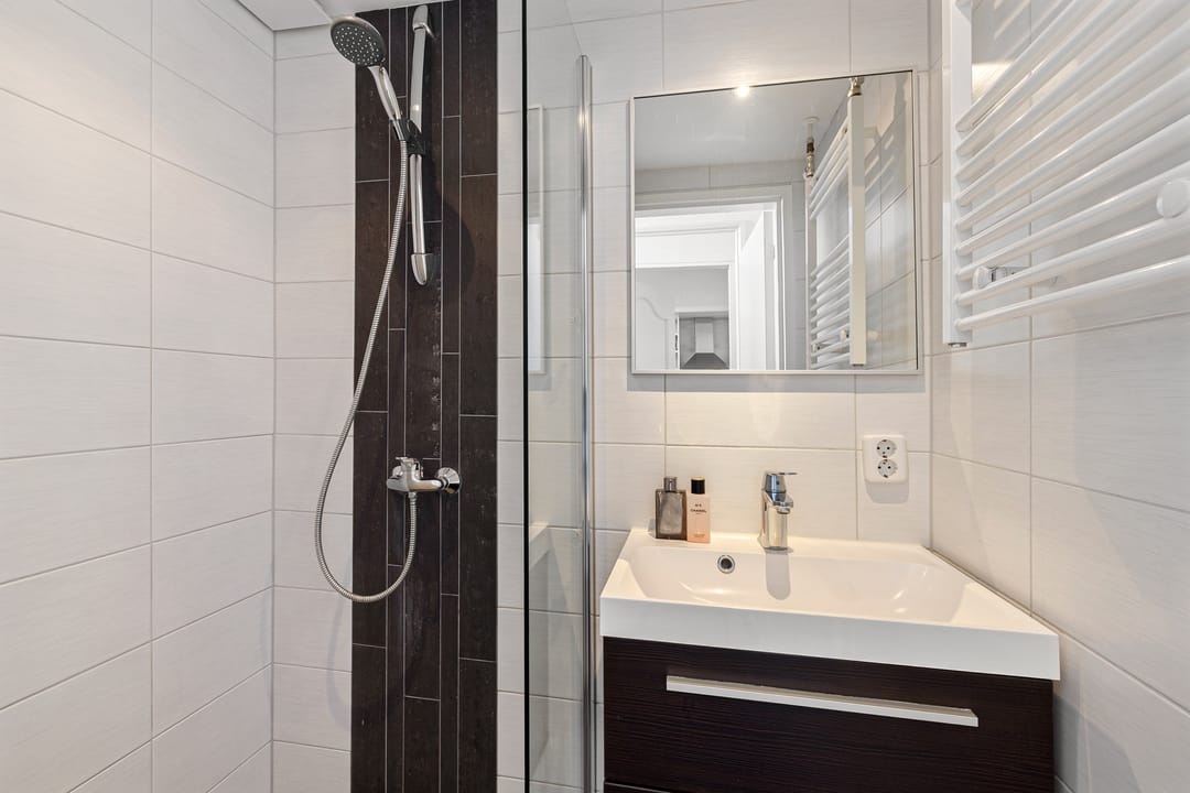 Photo 16 of Leeuwarderweg 28