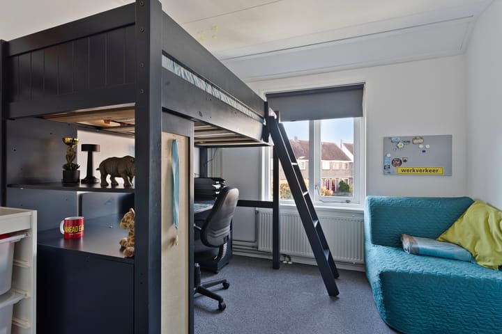 Photo 13 of Dapperstraat 33