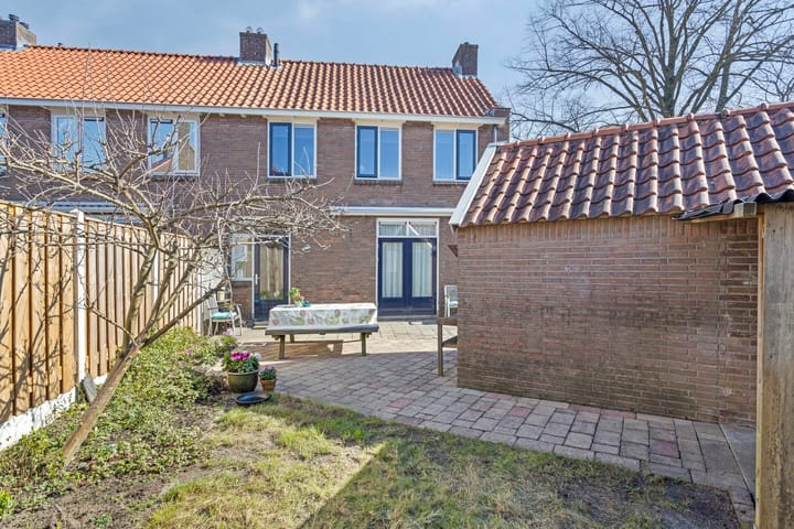 Photo 20 of Dapperstraat 33