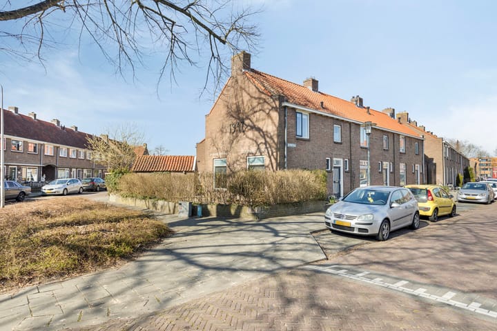 Photo 21 of Dapperstraat 33