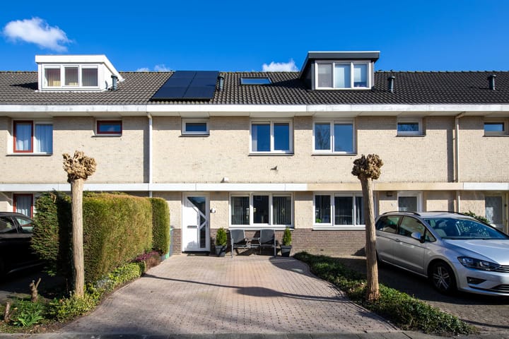 Foto 1 van Bertus Aafjeslaan 11