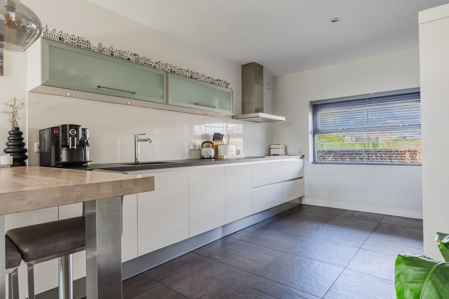 Foto 4 van Nienke van Hichtumweg 36