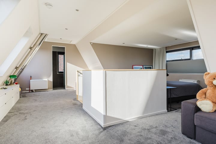 Foto 55 van Nienke van Hichtumweg 36