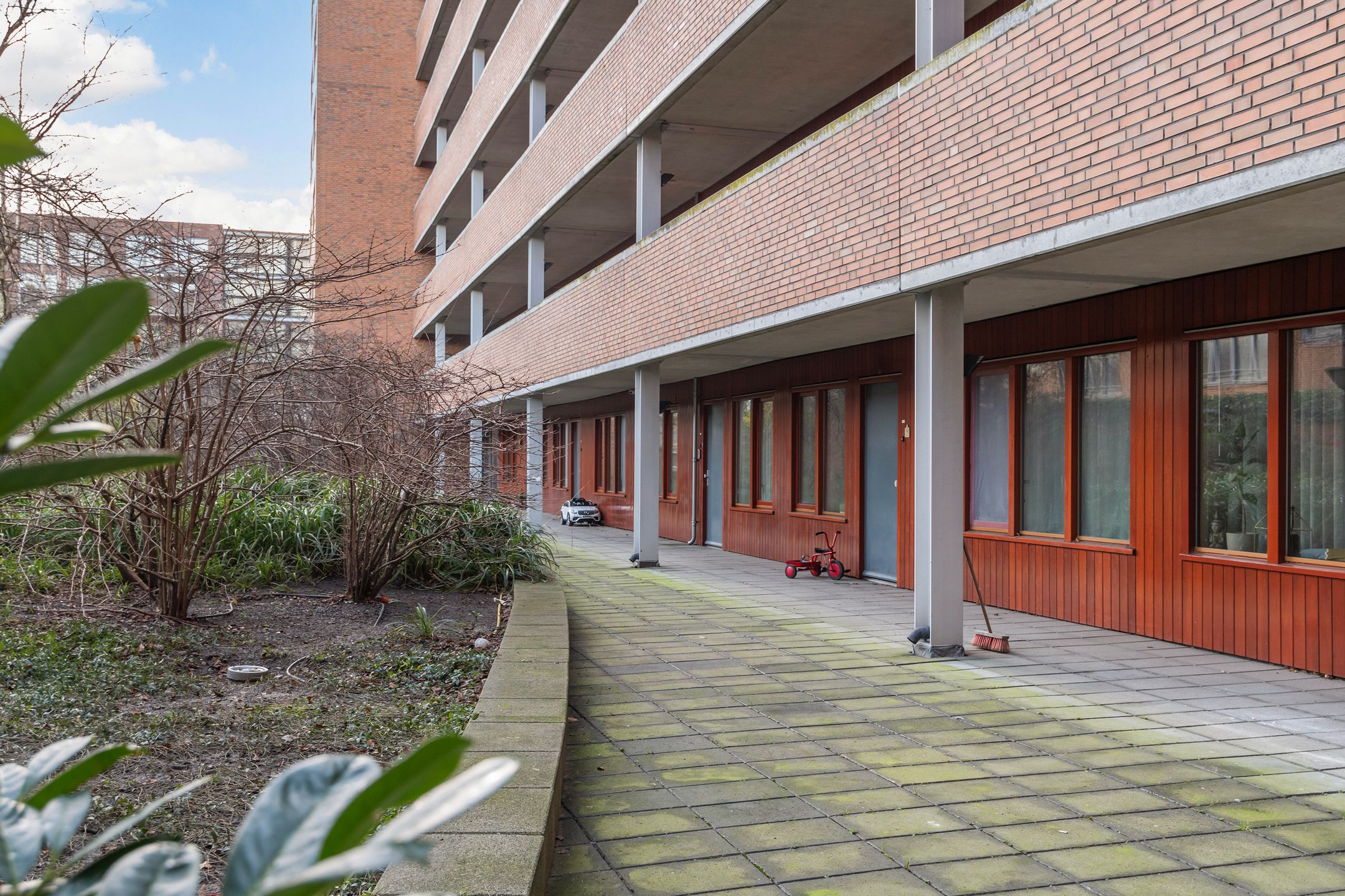 Foto 21 van Willem Molenbroekplein 8