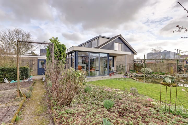 Foto 2 van Bizetlaan 2