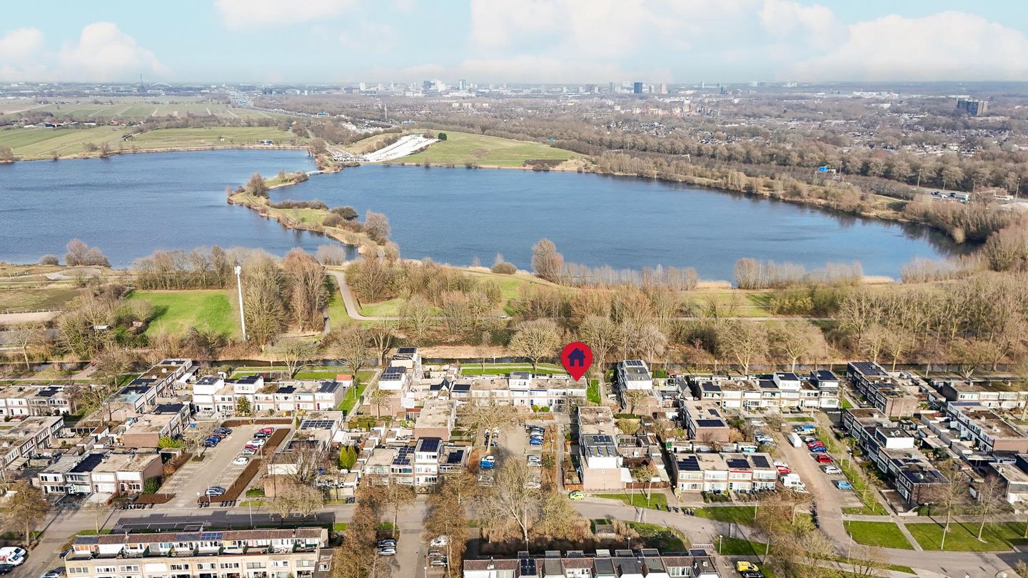 Foto 1 van Maanlanderhof 12