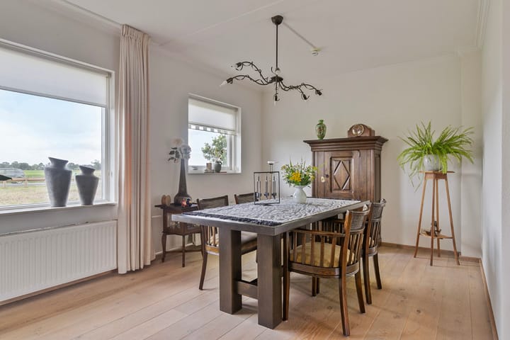 Foto 12 van Boterbloem 24