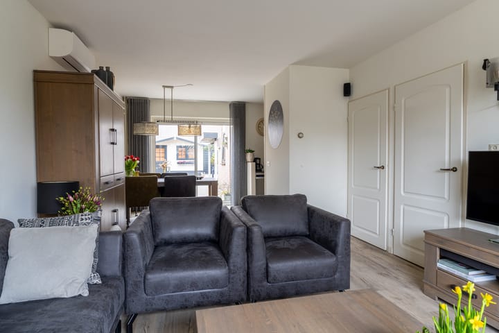 Foto 9 van Kamille 40