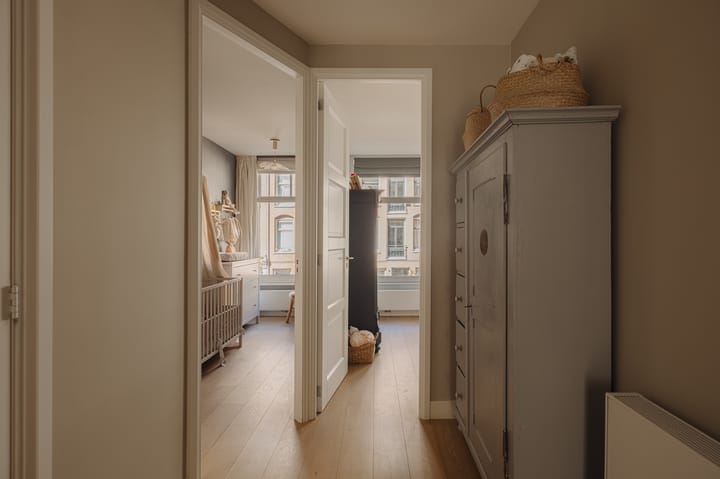 Foto 33 van Brederodestraat 37-H