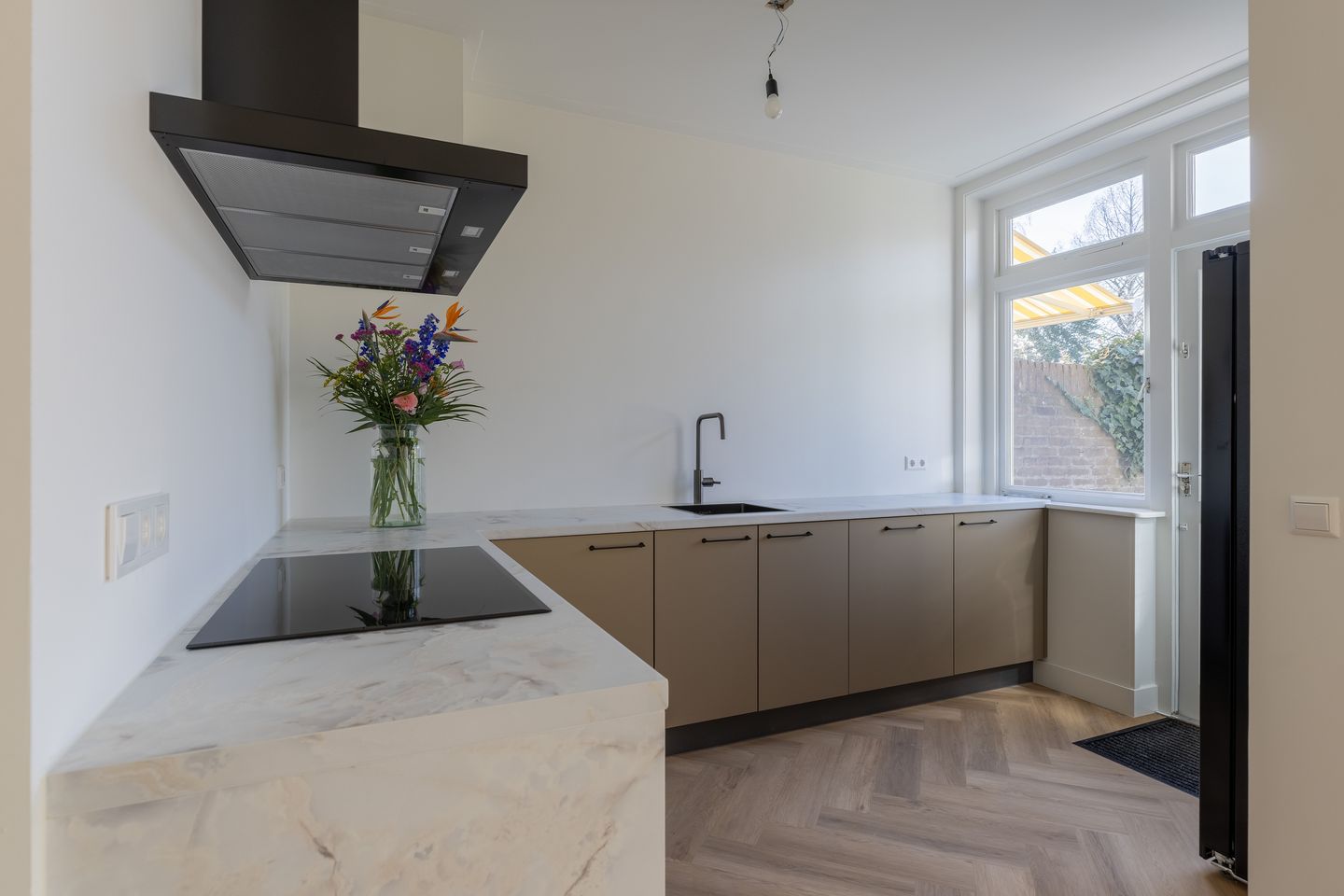 Foto 10 van Heemskerklaan 28